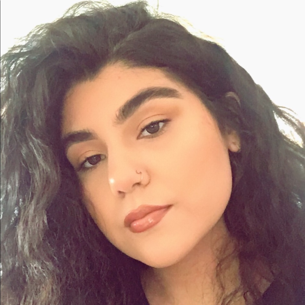 Meet your Posher, Steph